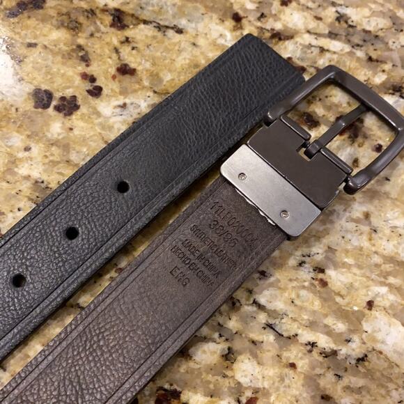 Men's Levi's Reversible Belt Size 38 - Picture 3 of 3